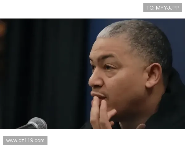 泰伦卢盛赞四将防守小卡担责主动