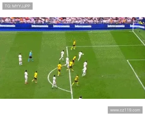 见证8号传人破门,克罗斯现场观看皇马vs比利亚雷亚尔 见证8号传人破门,克罗斯现场观看皇马vs比利亚雷亚尔